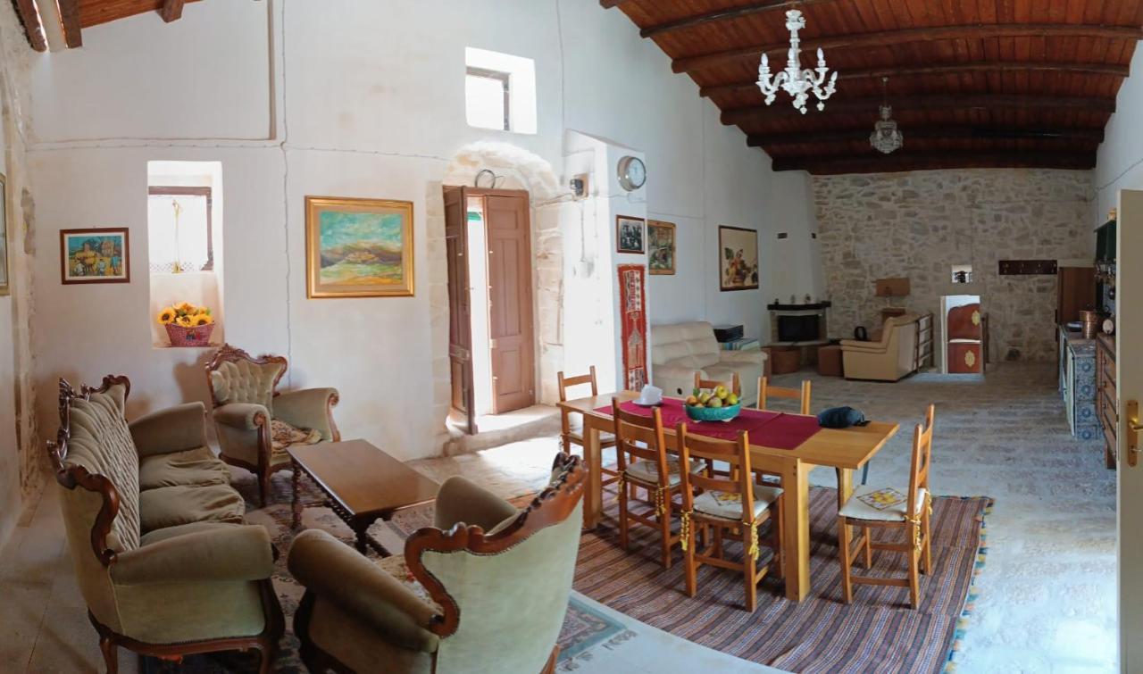 Agriturismo Giannavi ปาลัซโซ อาเกรอิเด ภายนอก รูปภาพ
